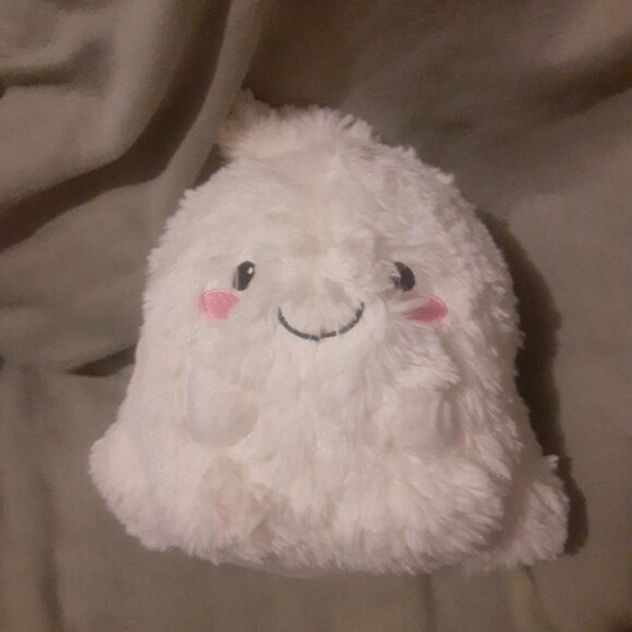 Used Squishable Mini Blushing Ghost Plush, No Tag, 8" tall, April 2017 edition - Picture 1 of 6